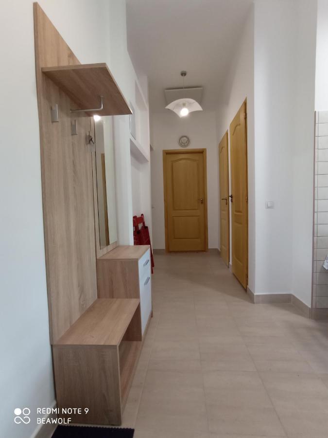 Gizella Apartman Apartment Егер Екстериор снимка